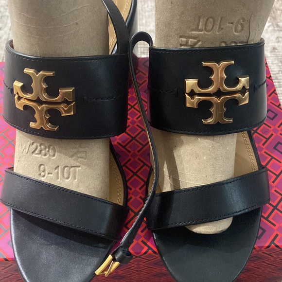 Tory Burch black leather chunky heel big gold logo sz 9 - Picture 5 of 7